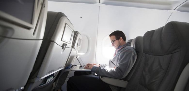 U.S. likely to expand airline laptop ban to Europe: government officials